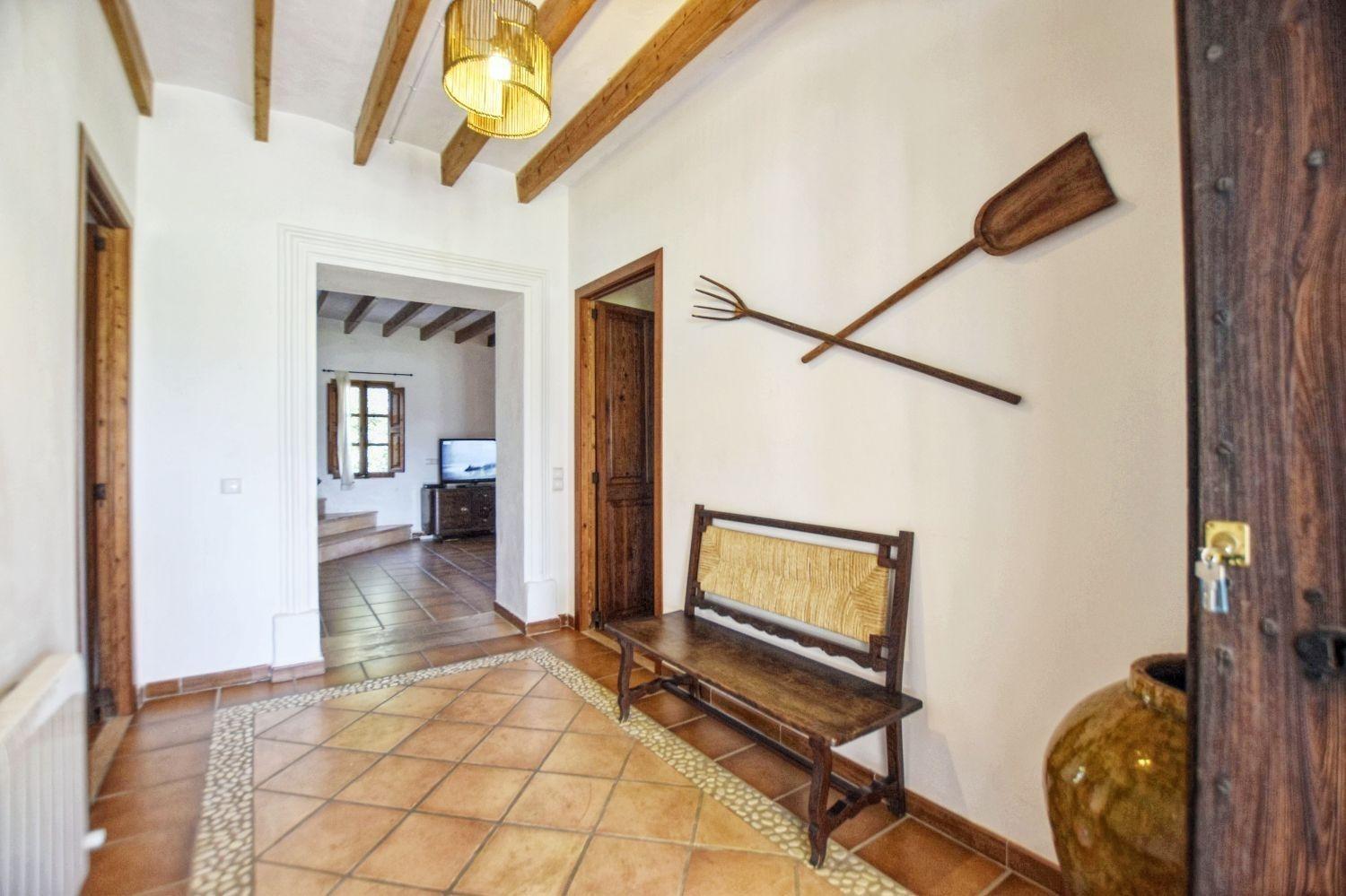 Ferienhaus Mit Pool Und Internet Fuer 12 Personen