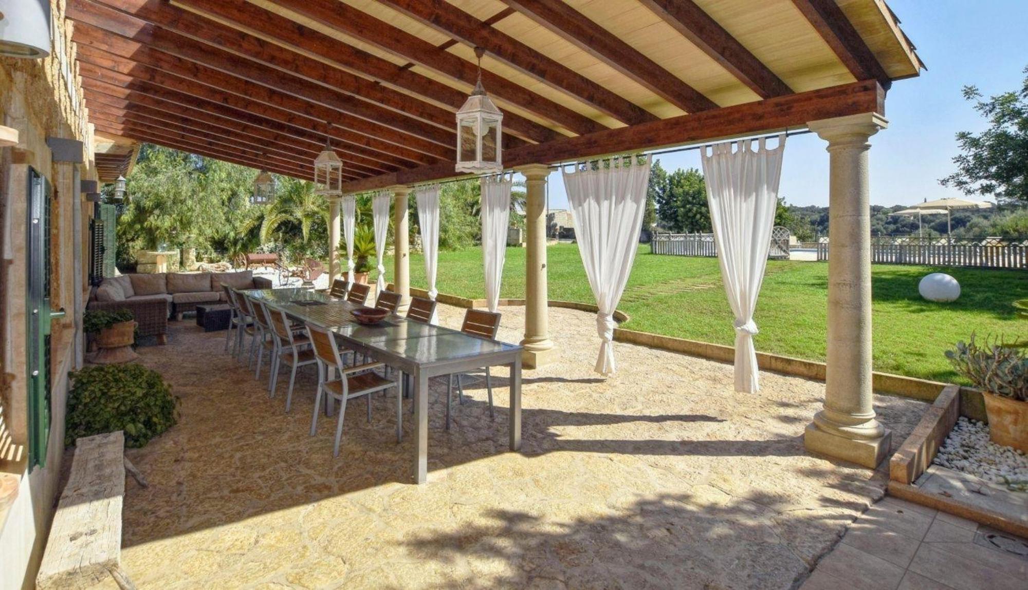 Ferienhaus Mit Pool Und Internet Fuer 12 Personen *